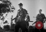 Standbild Bundeswehr sappers set Sprengladungen in der Stadt Witebsk Weißrussland, 1944, aus Sekunde 62 historischem Filmmaterial Videoclip 65675056338