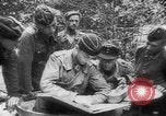 Standbild deutschen militärischen Rückzug Russland, 1944, aus Sekunde 51 historischem Filmmaterial Videoclip 65675056339