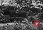Standbild deutschen Rüstung getarnt mit Laub Frankreich, 1944, aus Sekunde 11 historischem Filmmaterial Videoclip 65675056340