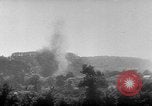 Standbild deutschen Rüstung getarnt mit Laub Frankreich, 1944, aus Sekunde 52 historischem Filmmaterial Videoclip 65675056340