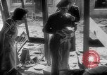 Standbild deutschen Rüstung getarnt mit Laub Frankreich, 1944, aus Sekunde 56 historischem Filmmaterial Videoclip 65675056340