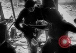Standbild deutschen Rüstung getarnt mit Laub Frankreich, 1944, aus Sekunde 59 historischem Filmmaterial Videoclip 65675056340