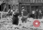 Standbild deutschen Rüstung getarnt mit Laub Frankreich, 1944, aus Sekunde 61 historischem Filmmaterial Videoclip 65675056340