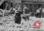 Standbild deutschen Rüstung getarnt mit Laub Frankreich, 1944, aus Sekunde 62 historischem Filmmaterial Videoclip 65675056340
