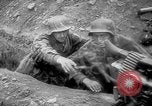 Standbild die deutschen Truppen verteidigen gegen die alliierten Invasion in der Normandie Frankreich, 1944, aus Sekunde 56 historischem Filmmaterial Videoclip 65675056341