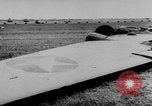 Standbild zerstörten Alliierte Flugzeuge Frankreich, 1944, aus Sekunde 23 historischem Filmmaterial Videoclip 65675056342
