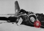Standbild zerstörten Alliierte Flugzeuge Frankreich, 1944, aus Sekunde 41 historischem Filmmaterial Videoclip 65675056342