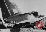 Standbild zerstörten Alliierte Flugzeuge Frankreich, 1944, aus Sekunde 45 historischem Filmmaterial Videoclip 65675056342
