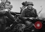 Immagine di Le forze tedesche difendere contro Allied avanza Francia, 1944, secondo 15 filmato di repertorio 65675056350