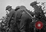 Immagine di La fanteria britannica impegnare le forze tedesche nei Paesi Bassi nella seconda guerra mondiale Hertogenbosch Paesi Bassi, 1944, secondo 1 filmato di repertorio 65675056356