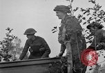 Immagine di La fanteria britannica impegnare le forze tedesche nei Paesi Bassi nella seconda guerra mondiale Hertogenbosch Paesi Bassi, 1944, secondo 8 filmato di repertorio 65675056356