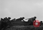 Immagine di La fanteria britannica impegnare le forze tedesche nei Paesi Bassi nella seconda guerra mondiale Hertogenbosch Paesi Bassi, 1944, secondo 23 filmato di repertorio 65675056356