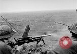 Immagine di La fanteria britannica impegnare le forze tedesche nei Paesi Bassi nella seconda guerra mondiale Hertogenbosch Paesi Bassi, 1944, secondo 25 filmato di repertorio 65675056356