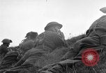 Immagine di La fanteria britannica impegnare le forze tedesche nei Paesi Bassi nella seconda guerra mondiale Hertogenbosch Paesi Bassi, 1944, secondo 47 filmato di repertorio 65675056356