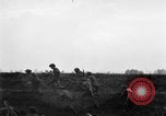 Immagine di La fanteria britannica impegnare le forze tedesche nei Paesi Bassi nella seconda guerra mondiale Hertogenbosch Paesi Bassi, 1944, secondo 60 filmato di repertorio 65675056356