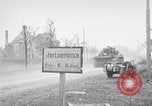 Standbild Verbündeten dringen in Holland Hertogenbosch Niederlande, 1944, aus Sekunde 27 historischem Filmmaterial Videoclip 65675056357