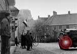 Standbild Verbündeten dringen in Holland Hertogenbosch Niederlande, 1944, aus Sekunde 49 historischem Filmmaterial Videoclip 65675056357