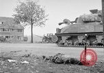 Standbild Verbündeten dringen in Holland Hertogenbosch Niederlande, 1944, aus Sekunde 54 historischem Filmmaterial Videoclip 65675056357
