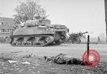 Standbild Verbündeten dringen in Holland Hertogenbosch Niederlande, 1944, aus Sekunde 56 historischem Filmmaterial Videoclip 65675056357