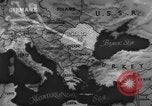 Standbild Die Bomber der neunten Luftwaffe treffen ständig auf rumänische Ölfelder Ploesti Ploesti Rumänien, 1944, aus Sekunde 26 historischem Filmmaterial Videoclip 65675056362