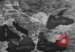 Standbild Die Bomber der neunten Luftwaffe treffen ständig auf rumänische Ölfelder Ploesti Ploesti Rumänien, 1944, aus Sekunde 30 historischem Filmmaterial Videoclip 65675056362