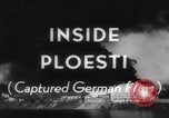 Standbild Die Bomber der neunten Luftwaffe treffen ständig auf rumänische Ölfelder Ploesti Ploesti Rumänien, 1944, aus Sekunde 34 historischem Filmmaterial Videoclip 65675056362