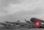 Standbild Airborne Invasion Manöver Vereinigtes Königreich, 1944, aus Sekunde 58 historischem Filmmaterial Videoclip 65675056363