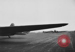 Standbild Airborne Invasion Manöver Vereinigtes Königreich, 1944, aus Sekunde 61 historischem Filmmaterial Videoclip 65675056363