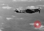Standbild Spitfire Flugzeug Vereinigtes Königreich, 1944, aus Sekunde 37 historischem Filmmaterial Videoclip 65675056381