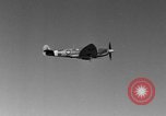 Immagine di Spitfire piano Regno Unito, 1944, secondo 45 filmato di repertorio 65675056383