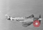 Immagine di British Spitfire piano Regno Unito, 1944, secondo 4 filmato di repertorio 65675056384