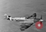 Immagine di British Spitfire piano Regno Unito, 1944, secondo 13 filmato di repertorio 65675056384