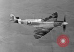 Immagine di British Spitfire piano Regno Unito, 1944, secondo 45 filmato di repertorio 65675056384