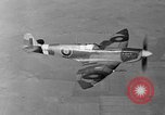 Immagine di British Spitfire piano Regno Unito, 1944, secondo 47 filmato di repertorio 65675056384