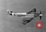 Immagine di British Spitfire piano Regno Unito, 1944, secondo 48 filmato di repertorio 65675056384