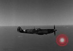 Immagine di British Spitfire piano Regno Unito, 1944, secondo 25 filmato di repertorio 65675056385