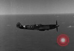 Immagine di British Spitfire piano Regno Unito, 1944, secondo 28 filmato di repertorio 65675056385