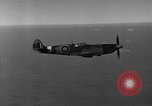 Immagine di British Spitfire piano Regno Unito, 1944, secondo 30 filmato di repertorio 65675056385