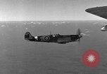 Immagine di British Spitfire piano Regno Unito, 1944, secondo 40 filmato di repertorio 65675056385