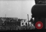Image des soldats alliés dans les bois Gudershoffer France, 1945, de la seconde 1 séquences d'archives historiques vidéo 65675056396