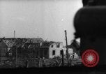 Image des soldats alliés dans les bois Gudershoffer France, 1945, de la seconde 3 séquences d'archives historiques vidéo 65675056396