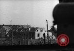 Image des soldats alliés dans les bois Gudershoffer France, 1945, de la seconde 9 séquences d'archives historiques vidéo 65675056396