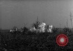 Image des soldats alliés dans les bois Gudershoffer France, 1945, de la seconde 46 séquences d'archives historiques vidéo 65675056396