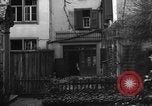 Image de la maison de Beethoven Bonn Allemagne, 1945, de la seconde 27 séquences d'archives historiques vidéo 65675056398