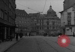 Image La Police militaire Cologne Allemagne, 1945, de la seconde 11 séquences d'archives historiques vidéo 65675056399