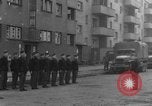Image La Police militaire Cologne Allemagne, 1945, de la seconde 21 séquences d'archives historiques vidéo 65675056399