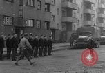 Image La Police militaire Cologne Allemagne, 1945, de la seconde 22 séquences d'archives historiques vidéo 65675056399