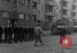 Image La Police militaire Cologne Allemagne, 1945, de la seconde 23 séquences d'archives historiques vidéo 65675056399