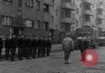 Image La Police militaire Cologne Allemagne, 1945, de la seconde 25 séquences d'archives historiques vidéo 65675056399