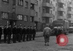 Image La Police militaire Cologne Allemagne, 1945, de la seconde 26 séquences d'archives historiques vidéo 65675056399